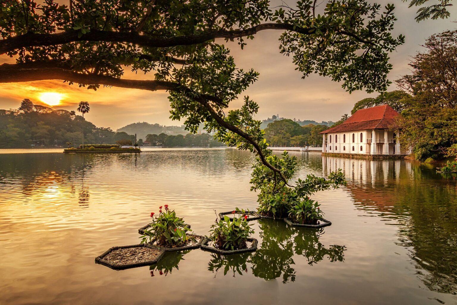 Kandy Lake